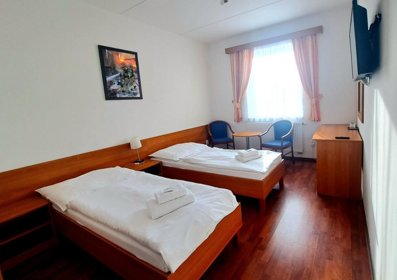 Hasicsky Hotel Pribyslav Luaran gambar