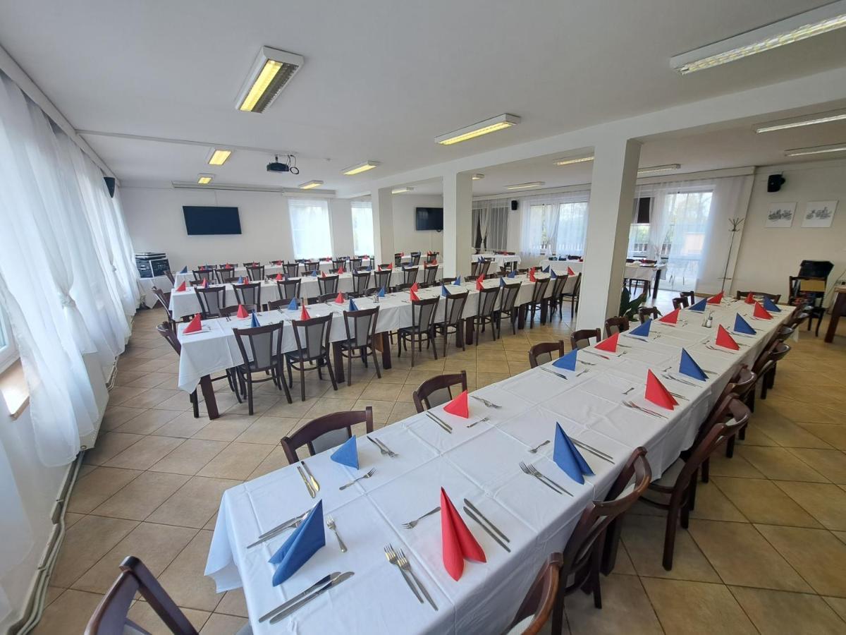 Hasicsky Hotel Pribyslav Luaran gambar